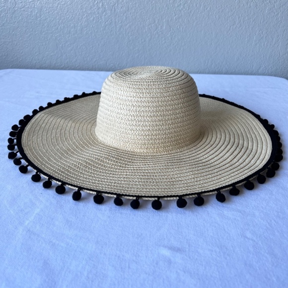 J. By J. Crew wide brim Pom Pom straw hat - Picture 2 of 10